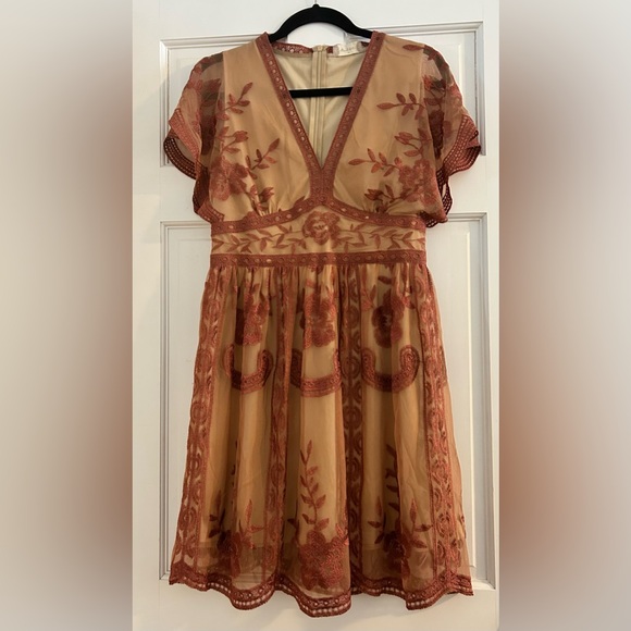Altar'd State Dresses & Skirts - Altar'd State Rose and Tan Embroidered Dress